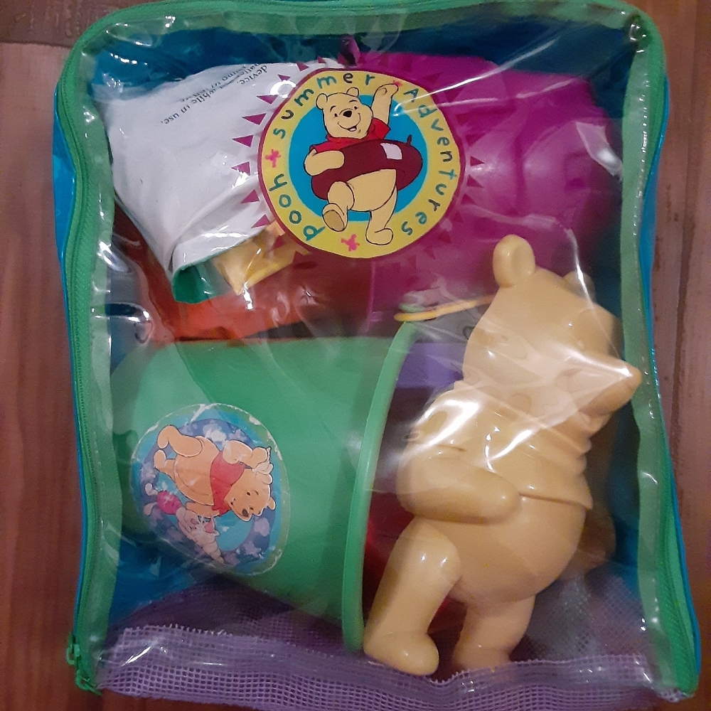 Wennie the pooh adventures 
Sand kit